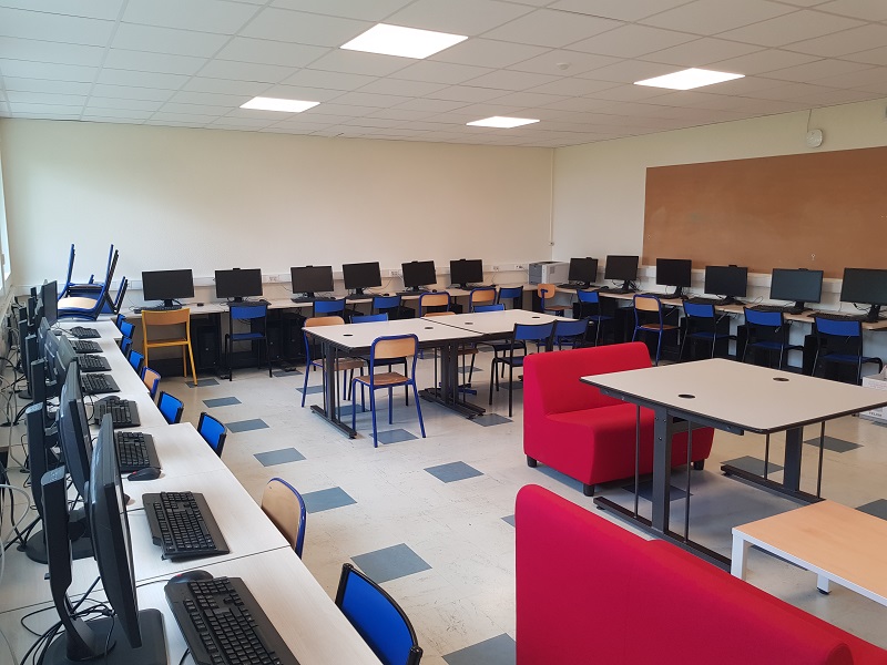 Salle d'informatique